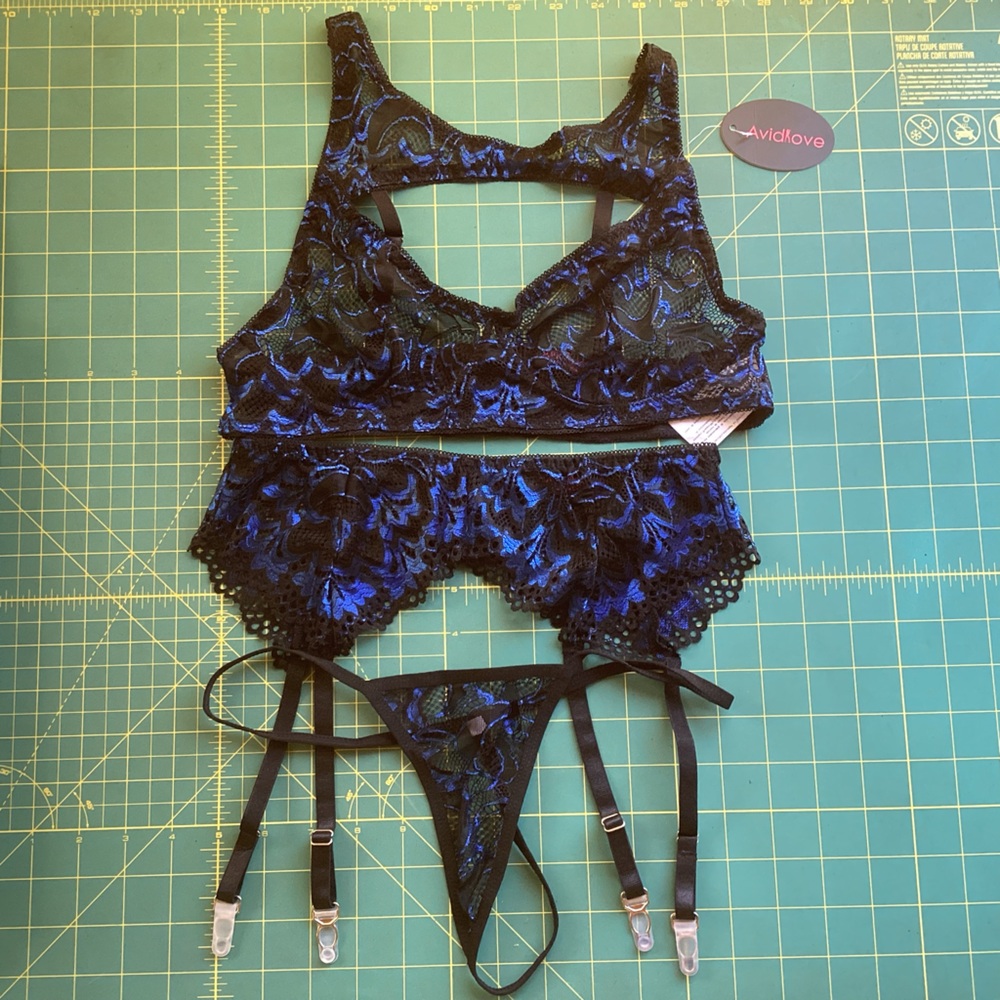 NWT Blue and Black Lace Lingerie 3 Piece Set Intimates Burlesque